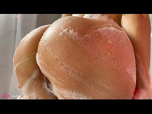 ❤️ La morena es masturba el cony amb un vibrador fins a un orgasme intens a la dutxa ❤ Putes a nosaltres ❌️