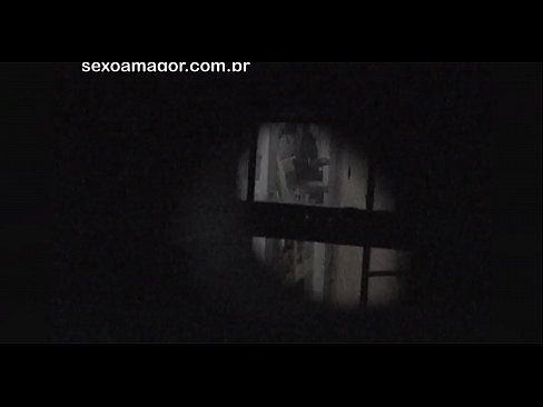 ❤️ Blondie és gravada en secret per un voyeur del barri amagat darrere de maons buits ❤ Putes a nosaltres ❌️